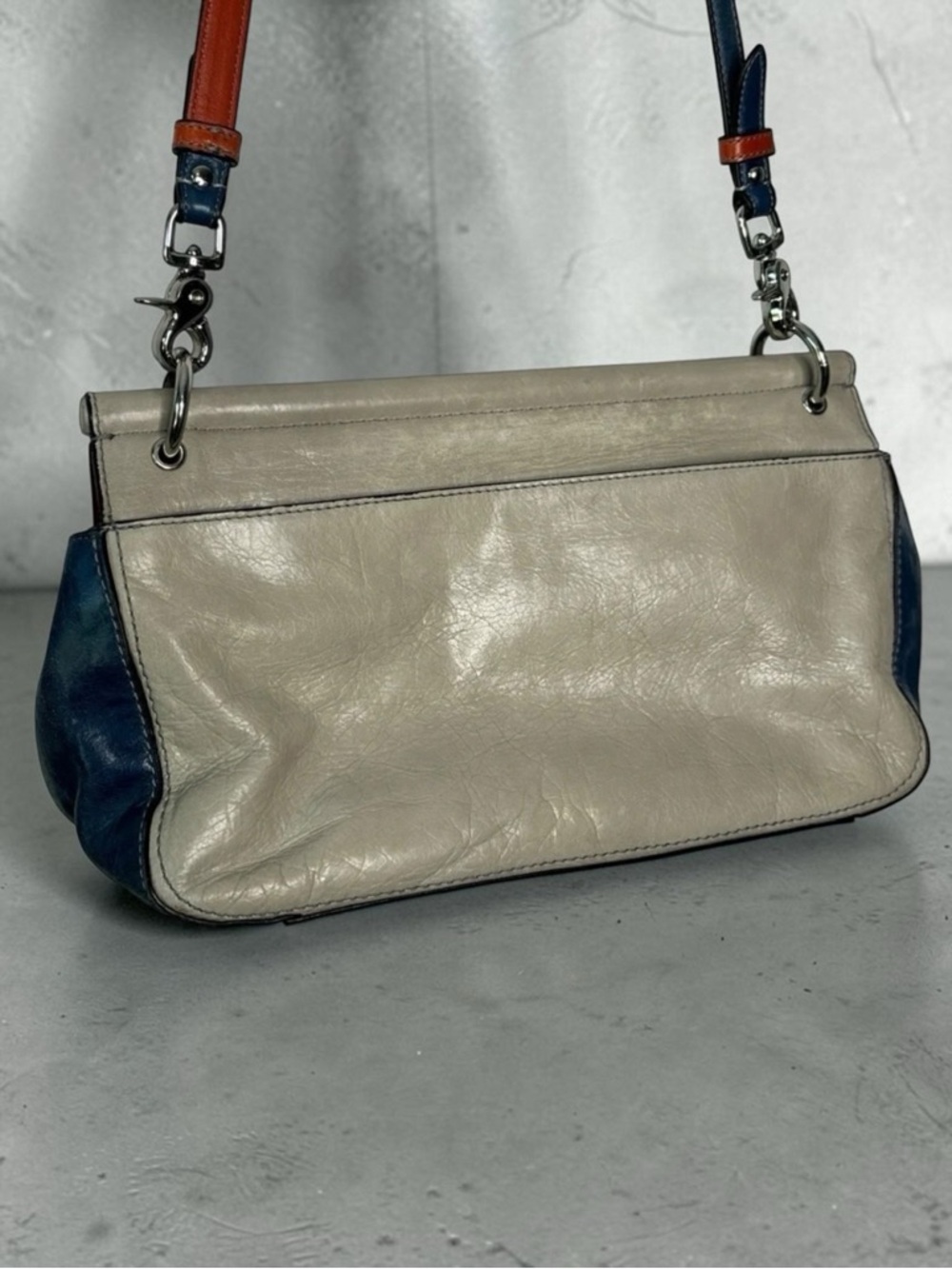 Coach Vintage Y2K City Willis 2
Way Colorblock Leather Turn
Lock Crossbody Bag - Picture 7 of 13